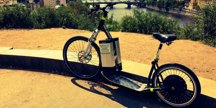 Frčte Prahou jako páni: Zapůjčení elektrické koloběžky