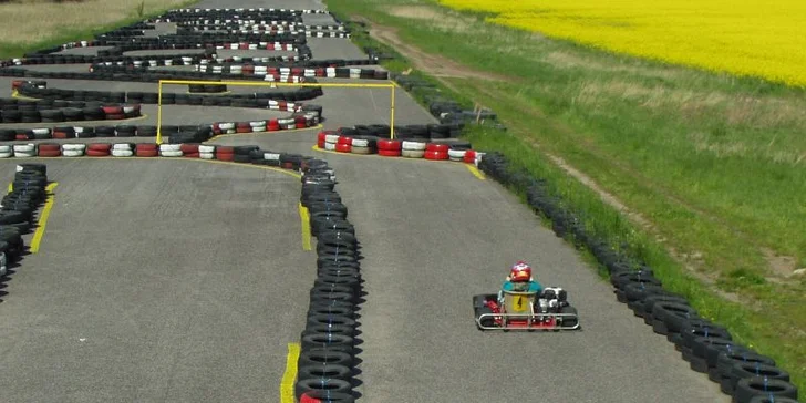 Rozjeďte to na nejdelší motokárové trati v ČR: 3× 10minutová jízda pro 1 osobu