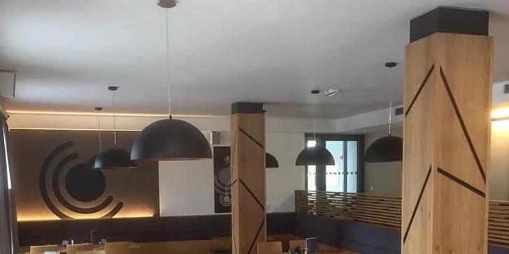 Restauraci najdete od léta 2024 v přízemí kulturního domu v Plasích.