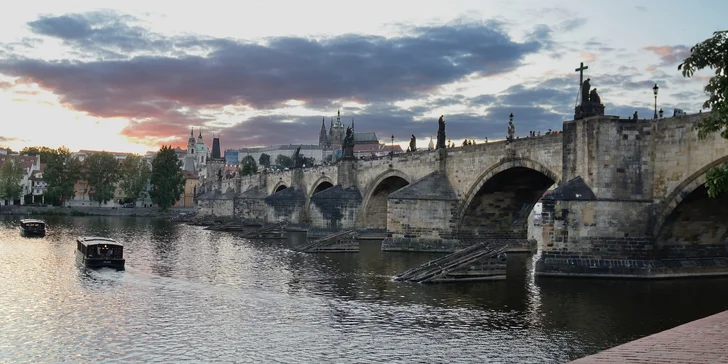 Exteriérové focení portrétů jednotlivců, párů či dokumentární fotografie v Praze