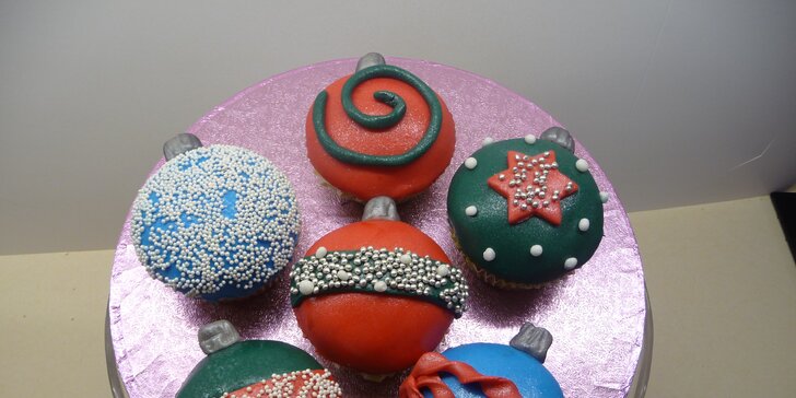 Nadýchané vánoční cupcaky v klasické i bezlepkové variantě