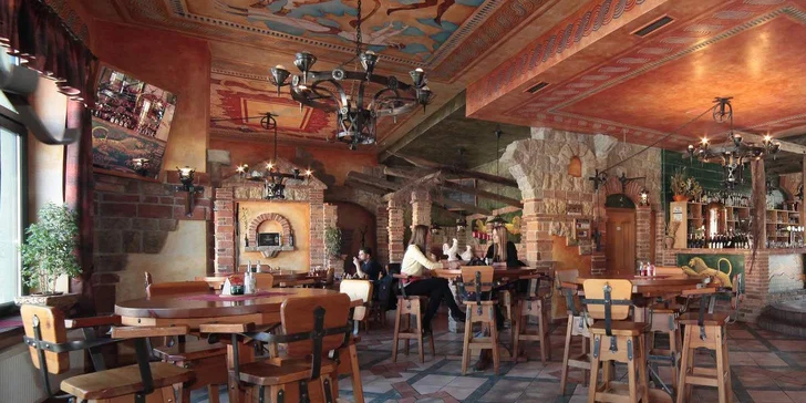 Půlkilový tatarský biftek a neomezeně topinek ve Steakhousu Lužan