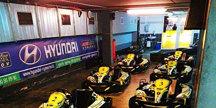 2× 10minutová jízda v motokáře v centru Olomouce: dvoupatrová vnitřní dráha
