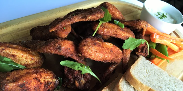 120 minut bowlingu a Buffalo Wings pro tým až osmi hráčů