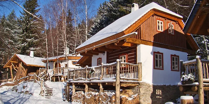 Kouzelná zima či jaro v Pohádkové vesničce pro rodiče a dvě děti do 12 let