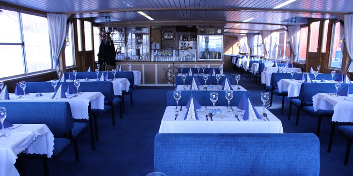 Dárkový lístek na plavbu lodí k německému zámku Pillnitz s obědem a večeří