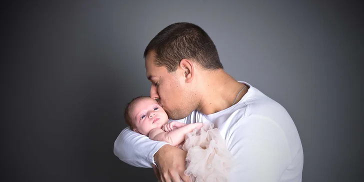 Newborn: ateliérové focení miminek