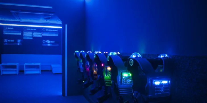 Škoda každého paprsku, který padne vedle: 15minutová laserová přestřelka