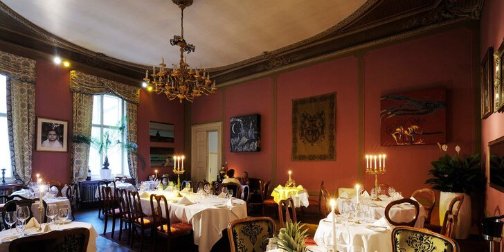 Královské hodování v paláci: Luxusní degustační menu a špičková obsluha