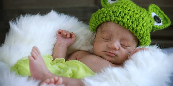 Newborn: ateliérové focení miminek