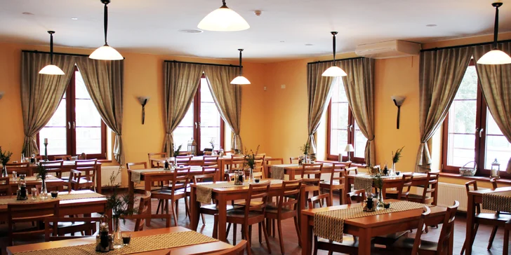 Podzimní relax v Jeseníkách s polopenzí a wellness + 50% sleva na pobyt pro děti