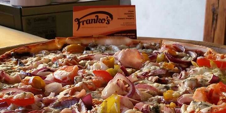 Dvě pizzy s průměrem 32 cm: Vyberte si z jídelního lístku, jakou chcete