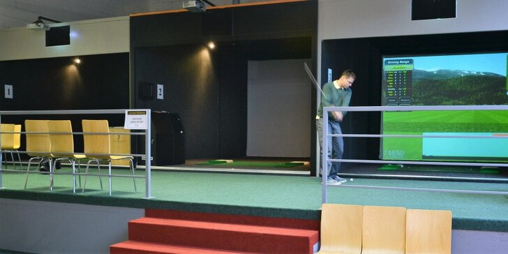 Hodina na indoorovém golfovém simulátoru až pro 6 lidí
