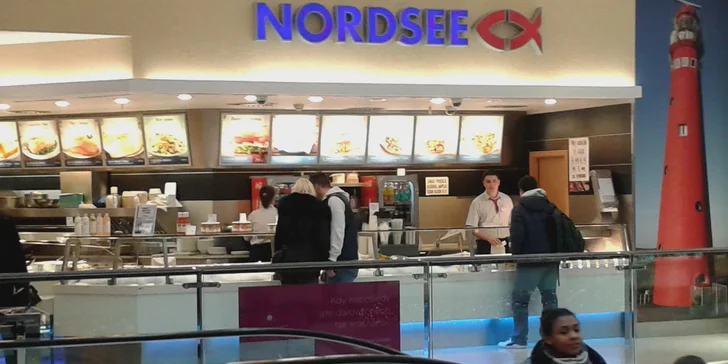 Svačina pro dva: bageta s treskou à la losos a s vejcem v Nordsee