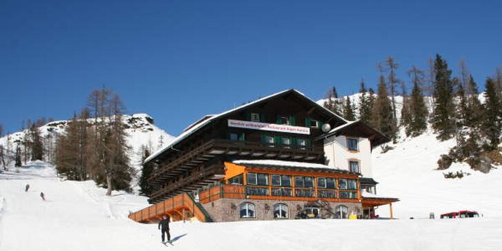 Zima v rakouských Alpách: Český hotel na sjezdovce, bohatá polopenze+ i sauna