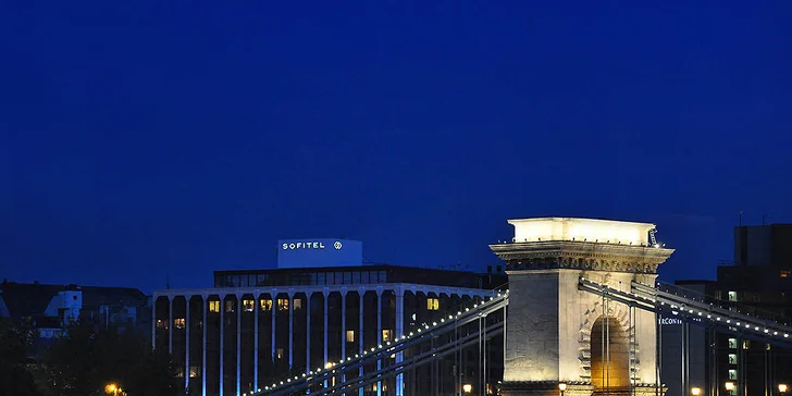 Objevte Budapešť: 4 dny se snídaní, wellness a plavbou po Dunaji pro 2