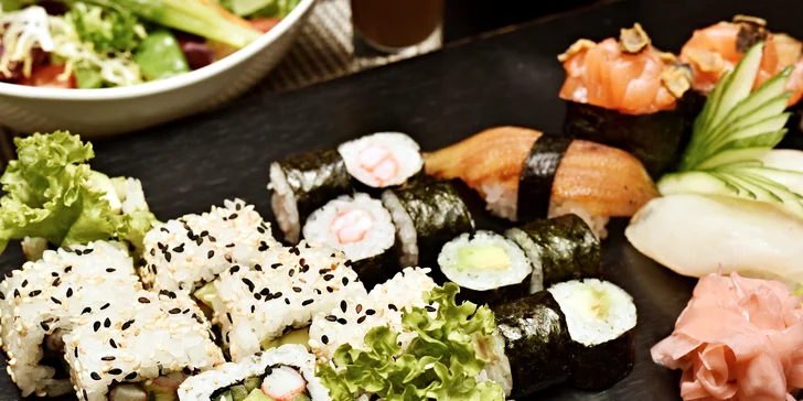Autentické japonské menu: Polévka, salát, 38 kousků sushi a dezert pro 2