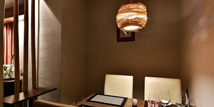 Autentické japonské menu: Polévka, salát, 38 kousků sushi a dezert pro 2