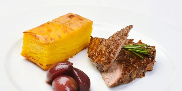 Velikonoce v Jizerkách s wellness a polopenzí: pomlázka i speciální menu