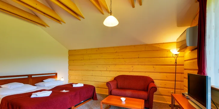 Wellness pobyt v luxusním resortu v Beskydech: snídaně, masáž i výlety