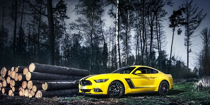 Poznejte sílu 489 koní: Svezte se ve voze Ford Mustang jako řidič či spolujezdec