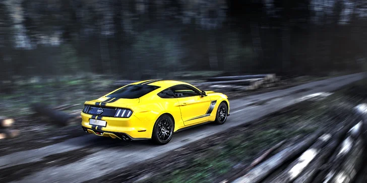 Poznejte sílu 489 koní: Svezte se ve voze Ford Mustang jako řidič či spolujezdec