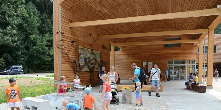 Odhalte tajemství Moravského krasu: vstupné do Domu přírody s 3D kinem