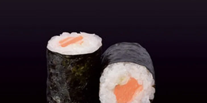 Gurmánský set v autentické sushi restauraci: vydatná polévka ramen a 24 rolek