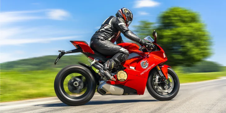 Zažijte adrenalinovou jízdu na závodní Ducati: 40 minut nebo 8 hodin