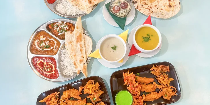 4chodové indické menu pro dva: variace předkrmů, polévka, kuřecí talíř Thali i dezert