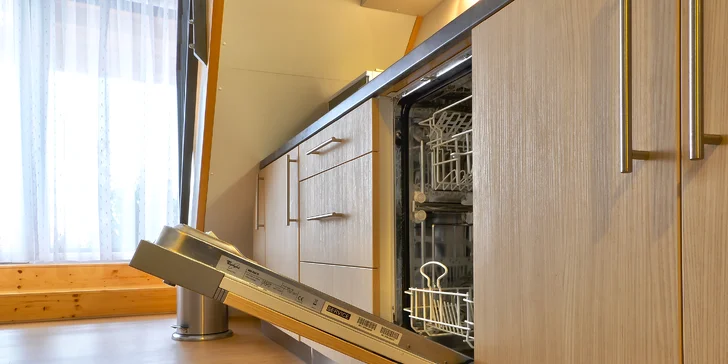 Väčšina apartmánov má aj vlastnú klimatizáciu a niektoré sú mezonetové.