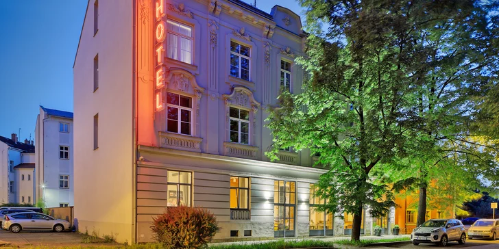 Co takhle si tu tedy vychutnat romantickou večeři, po které si užijete i společnou noc?
