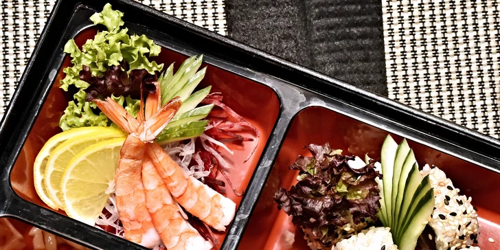 Obědové menu v japonském rytmu: Miso polévka, losos, sushi i nudle udon