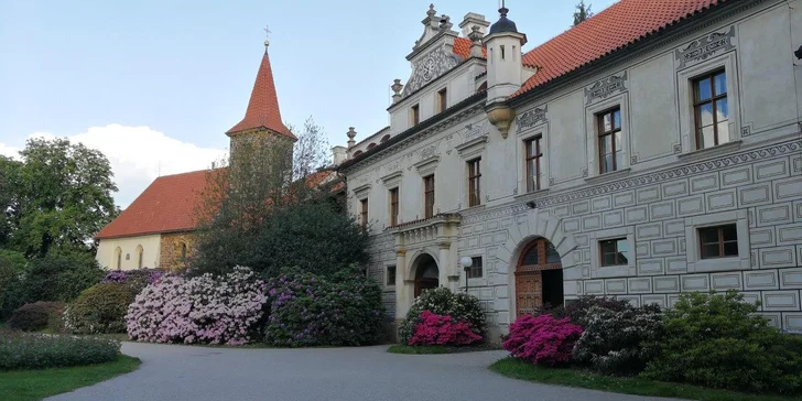 Jen pár kroků a jste u Průhonckého parku...