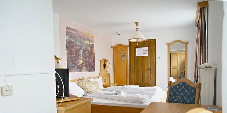 Zima v rakouských Alpách: Český hotel na sjezdovce, bohatá polopenze+ i sauna