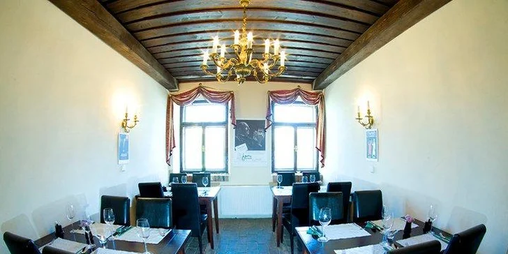 3chodové zimní menu pro dva v zámecké restauraci Monâme