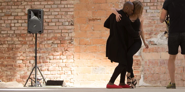 Ghetto Zouk a Kizomba - jedna nebo čtyři individuální taneční lekce