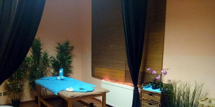 Asijské pohlazení: Blahodárná hodinová masáž v salonu Elite