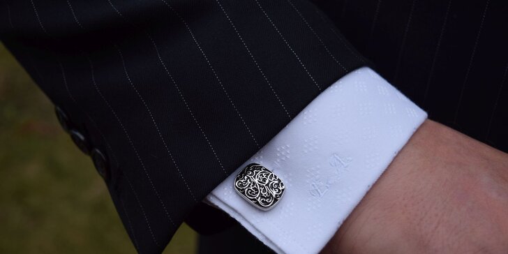 Manžetové knoflíčky nebo set se sponou na kravatu pro pravého gentlemana