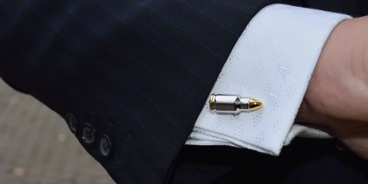 Manžetové knoflíčky, ozdoba do klopy i set pro pravého gentlemana