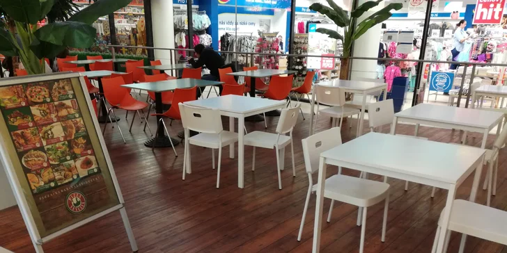 Největší pizza ve městě: Půlmetrová krasavice pro bandu kamarádů
