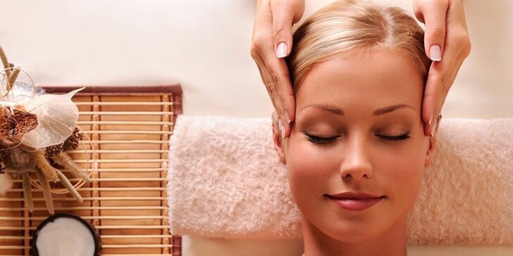 Relaxační masáž nohou s peelingem a kosmetická masáž včetně ledové masky