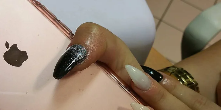 Perfektní péče pro vaše ruce a nehty: shellac nebo modelace