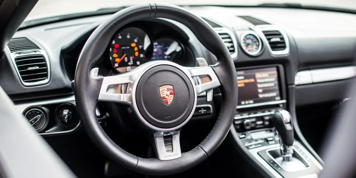 Zážitek na 4 kolech: Projeďte se ve Ferrari, Lamborghini, Maserati nebo Porsche