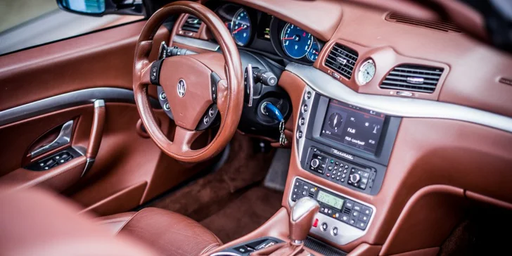 Zážitek na 4 kolech: Projeďte se ve Ferrari, Lamborghini, Maserati nebo Porsche