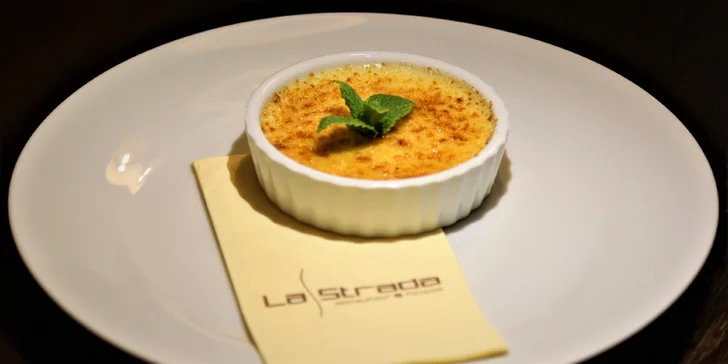 Zimní tříchodové menu: husí paštika, jelení medailonky a crème brûlée