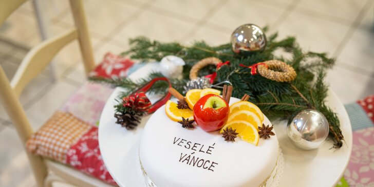 Sladká ozdoba vašeho stolu: 2 druhy slavnostně vánočního dortu