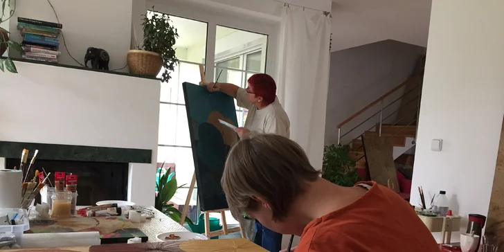 Staňte se umělcem: Kreativní workshop malování na lotosové listy