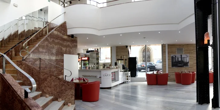 4chodové menu se 4 variantami hlavních jídel ve vyhlášené restauraci Savoy