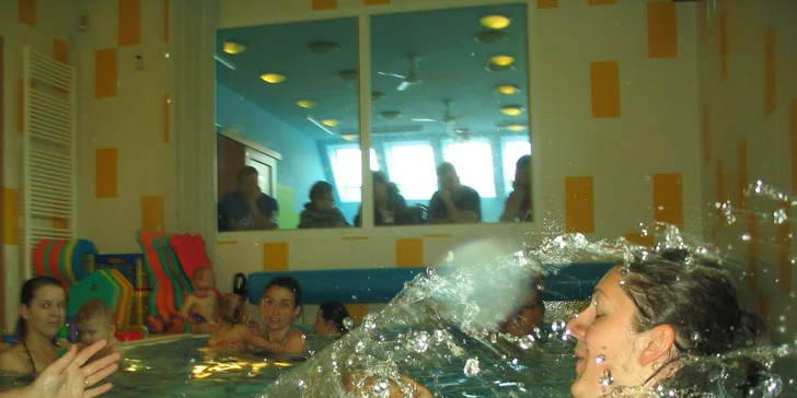 Lekce plavání pro rodiče s dětmi
